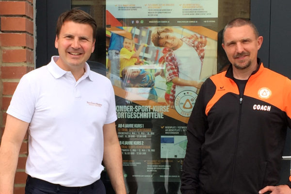 Bernhard Wagner und Stephan Krause beim 1. persönlichen Treffen zur Fußballjugend-Akademie in Berlin